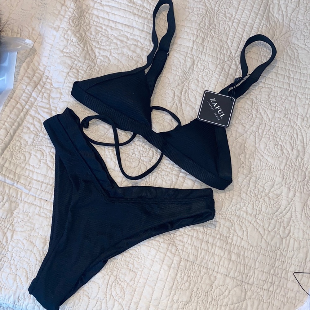 NWT Zaful Black Pinstriped 2 Piece